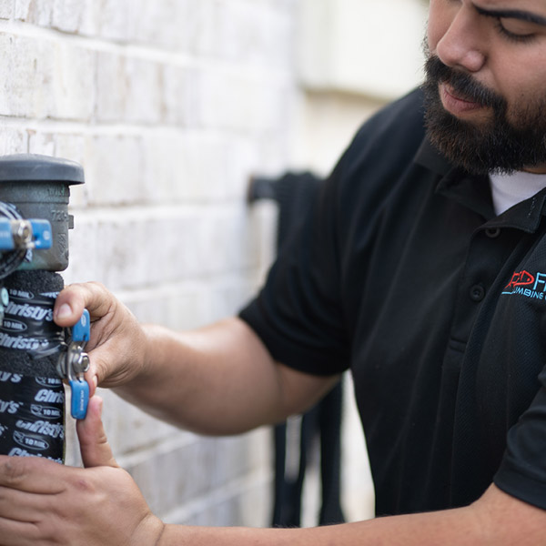 Plumbing installation in Houston, TX